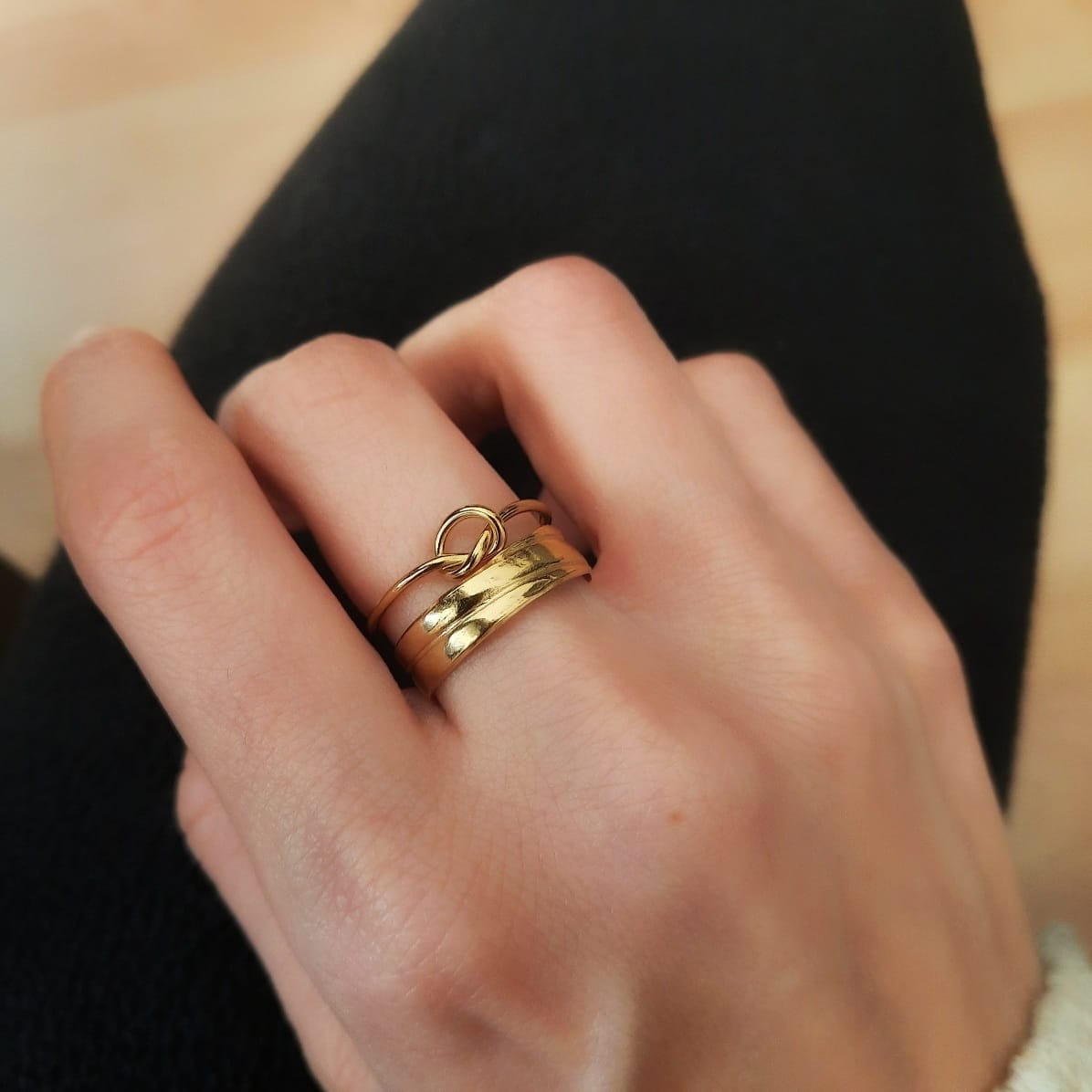 Feiner Knoten Ring aus Edelstahl Ringe KOOMPLIMENTS