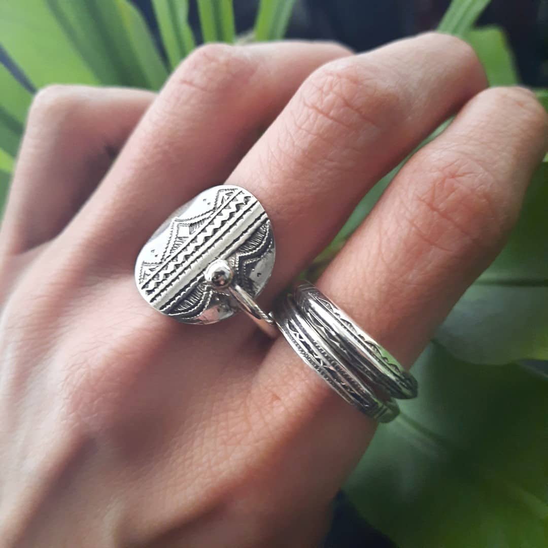 Feiner Ring mit Scheibe - ZINDER Ringe KOOMPLIMENTS