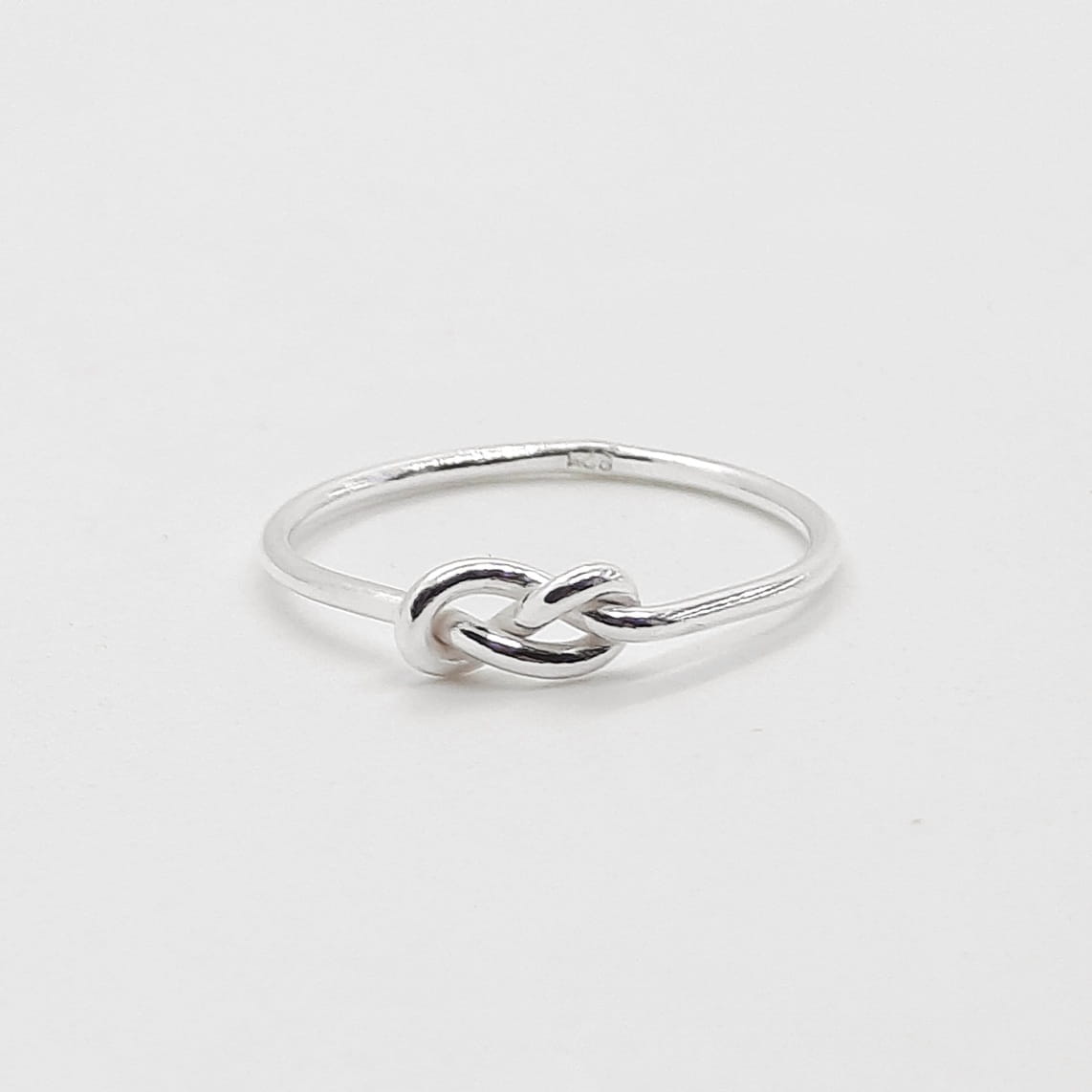 Feiner Silber Ring - Schlaufe Ringe KOOMPLIMENTS