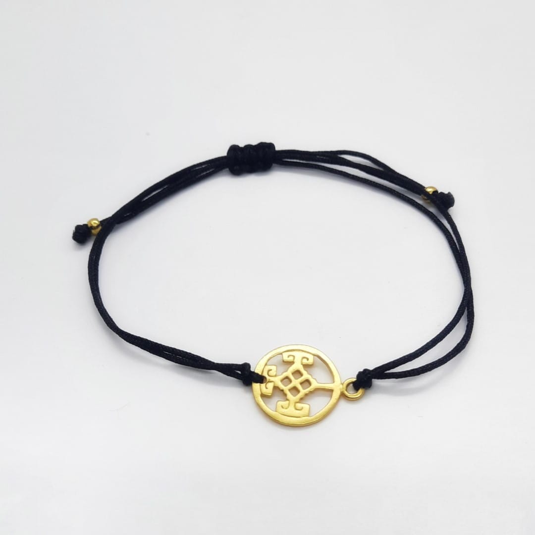 Feines Schnurarmband mit Kreuzkreis - Nariño Armband KOOMPLIMENTS