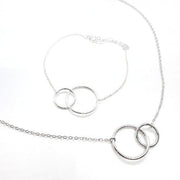 Feines Silber Armband verbundene Ringe - ALWAYS TOGETHER Armband KOOMPLIMENTS