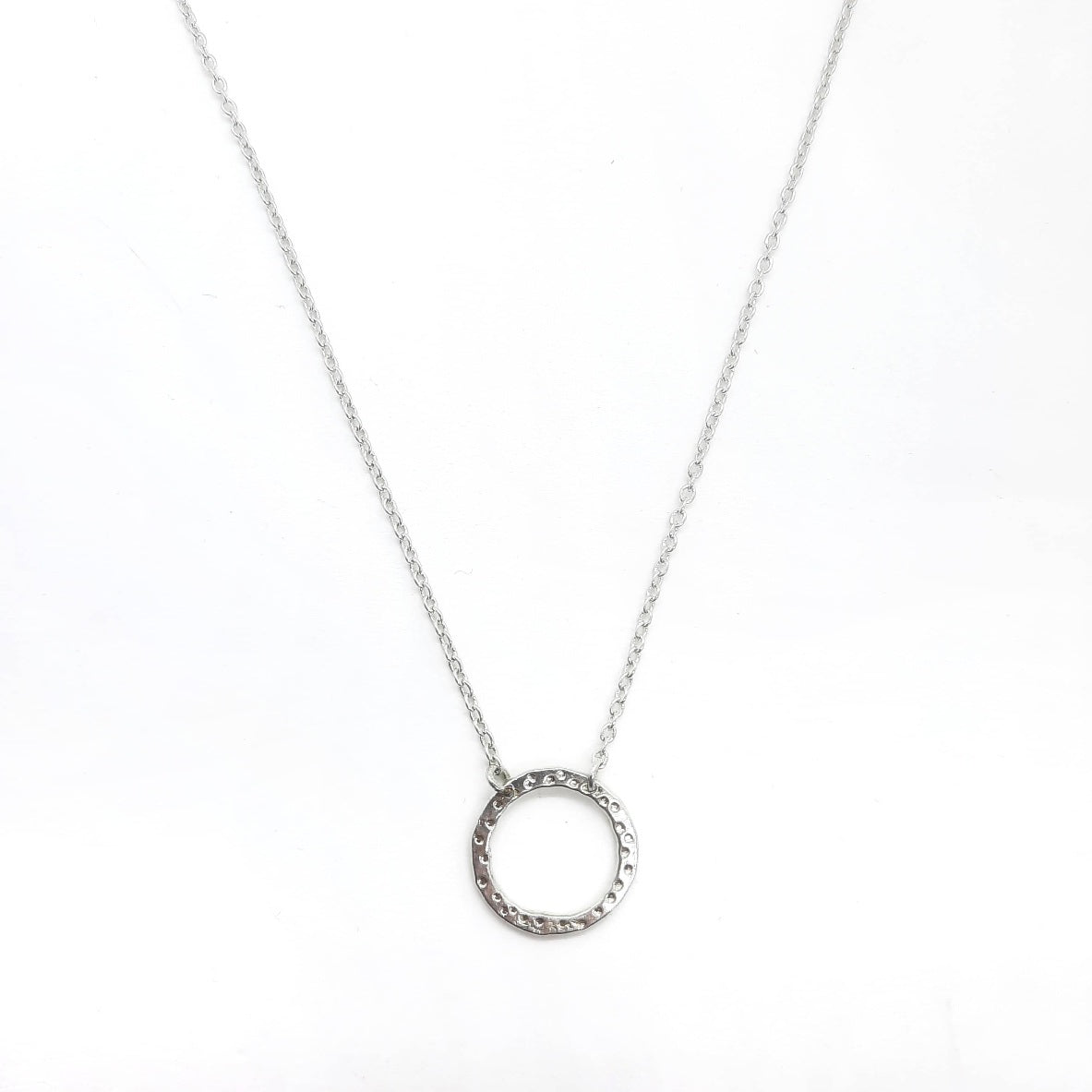 Gehämmerte Kreis Halskette - Simple Cirle Halsketten KOOMPLIMENTS 
