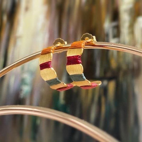 Gold Creolen in C Form Antlia - Lucera Ohrringe KOOMPLIMENTS