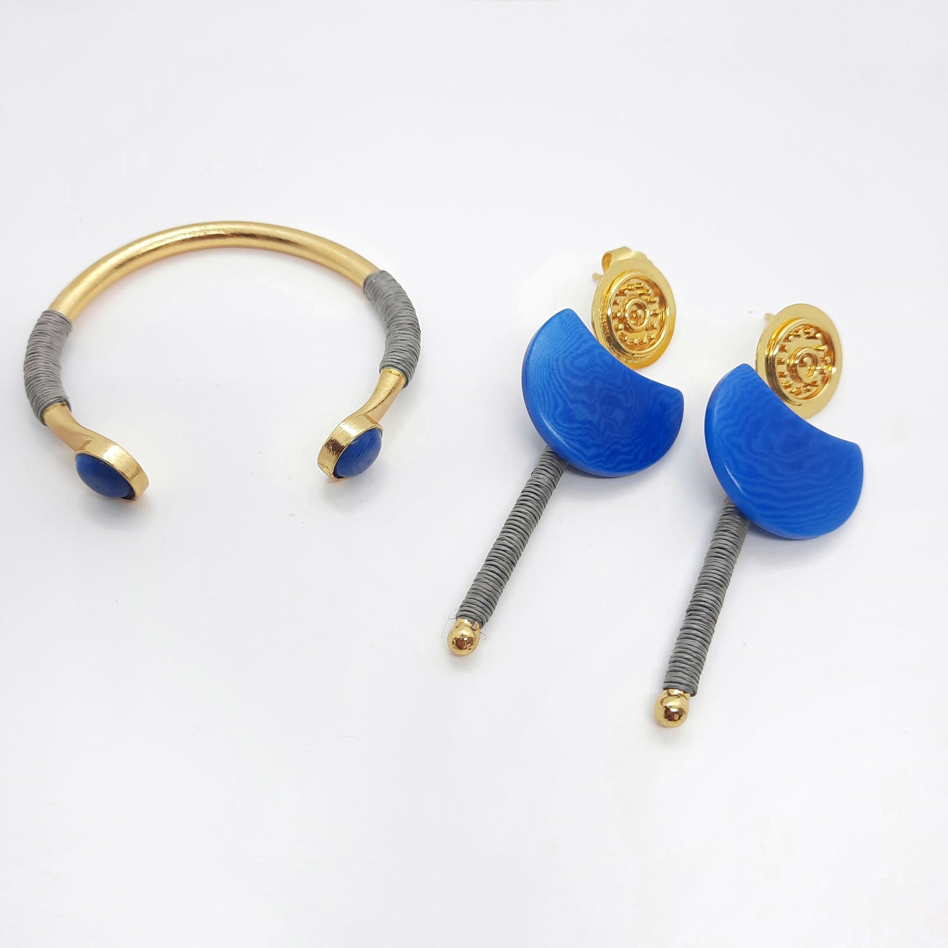 Gold Ohrringe Helene Midi Tagua - Sueños Navy/Grau Ohrringe KOOMPLIMENTS Set Ohrringe + Armband