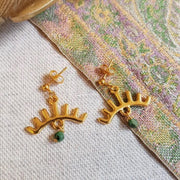 Gold Ohrringe mit Bogen und grüne Perle - DIPA Ohrringe KOOMPLIMENTS