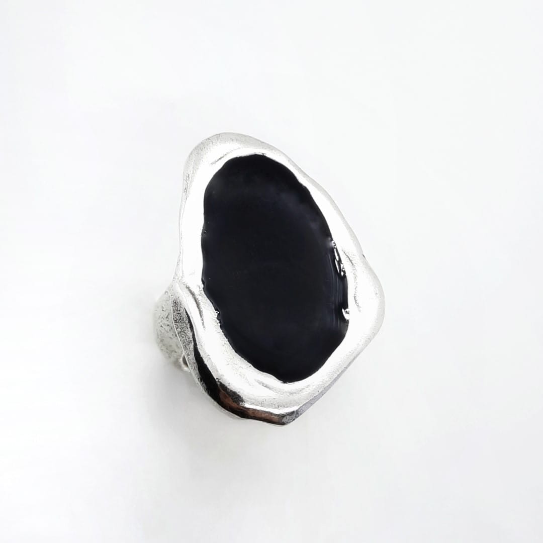 Großer flacher schwarzer Ring - Deep Hole Ringe KOOMPLIMENTS