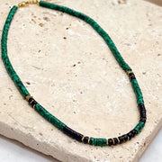 Halskette aus grünem Scheibenstein - OLYA Halsketten KOOMPLIMENTS 