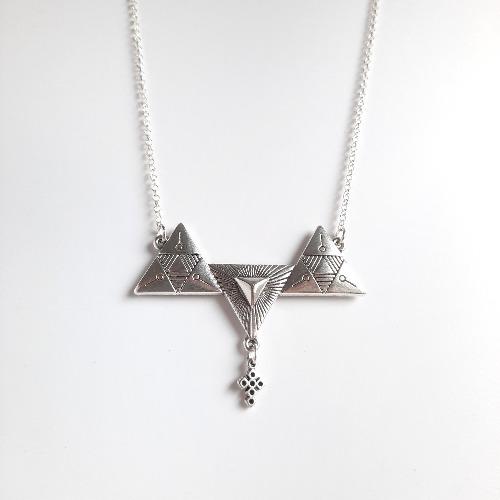 Collana in argento con piccola croce, collane KOOMPLIMENTS