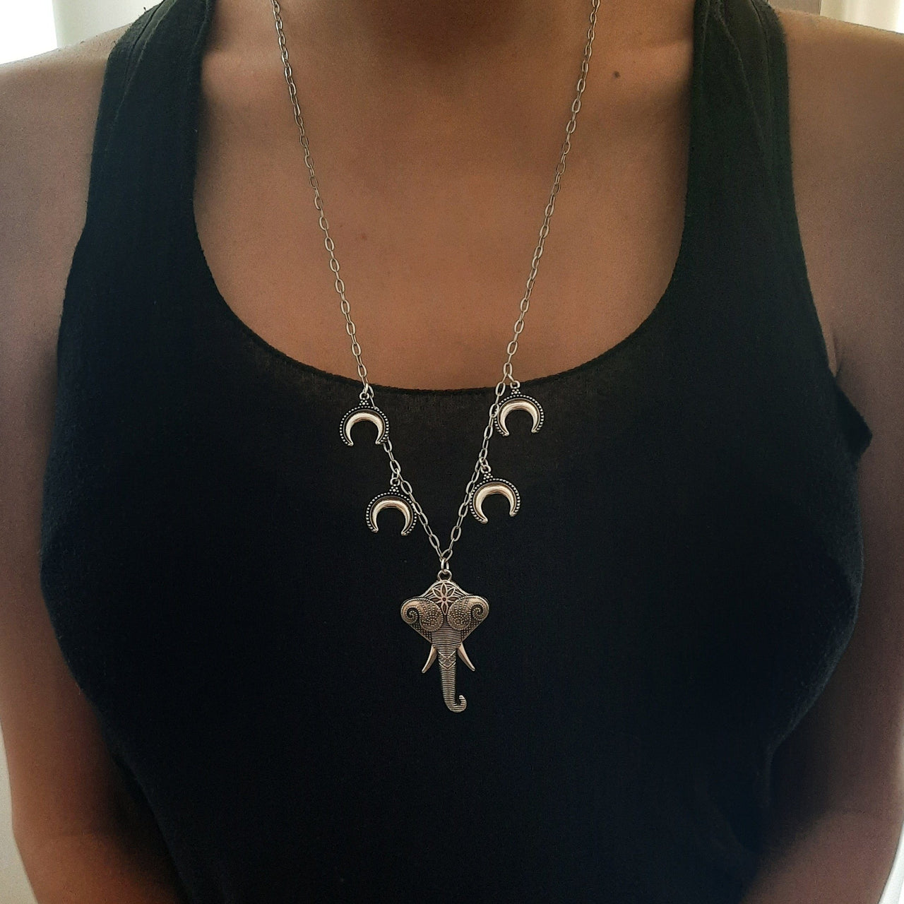 Halskette mit ethnischem Elefantenkopf-Talisman Halsketten KOOMPLIMENTS