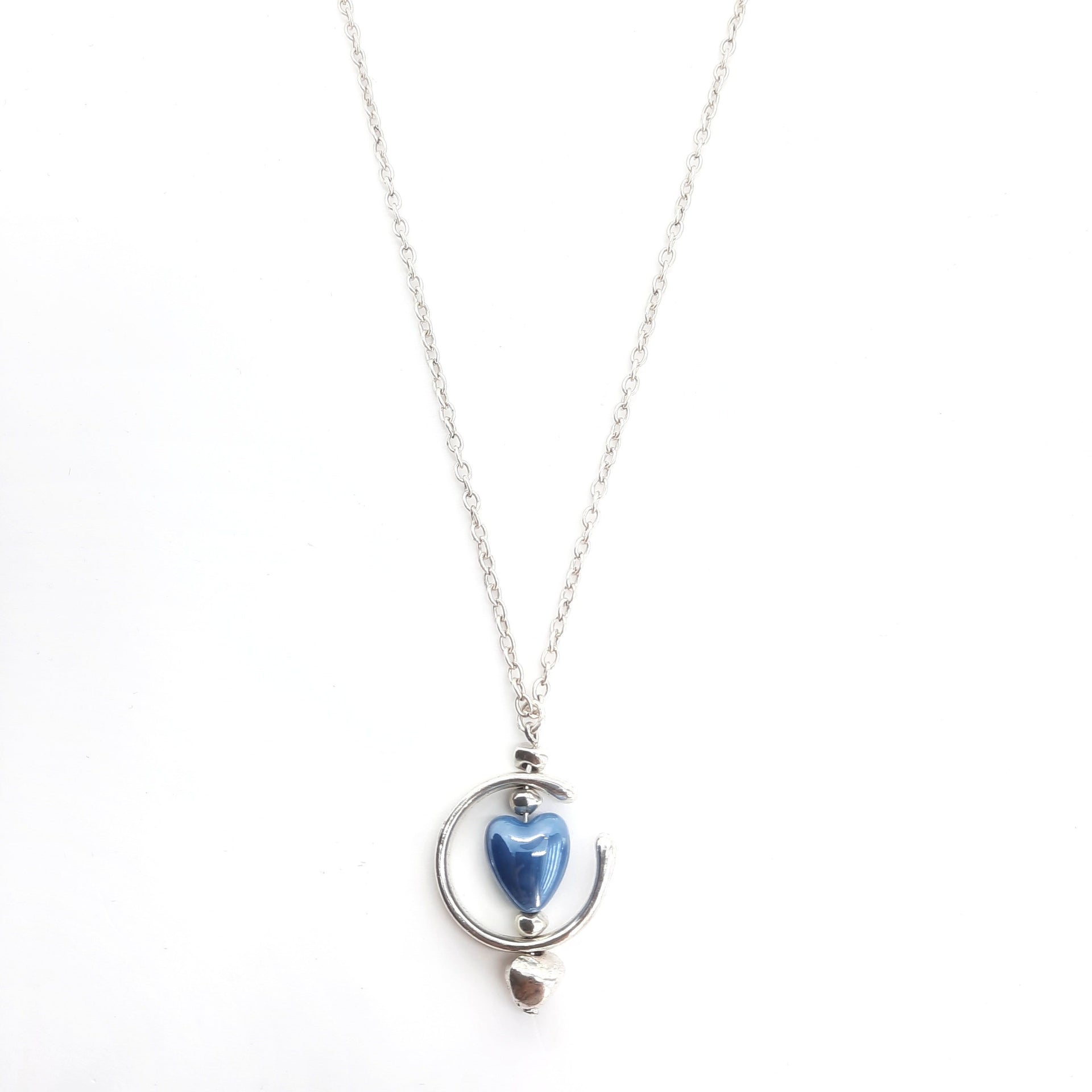 Halskette mit Herz aus Keramik - Deep Blue Heart Halskette KOOMPLIMENTS