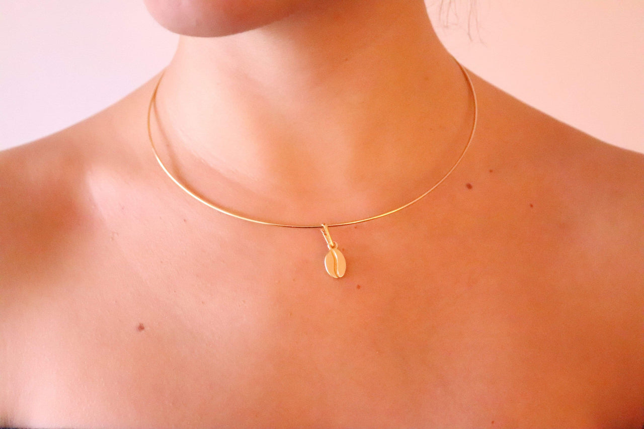 Halskette mit Kaffeebohne aus Gold Halsketten KOOMPLIMENTS