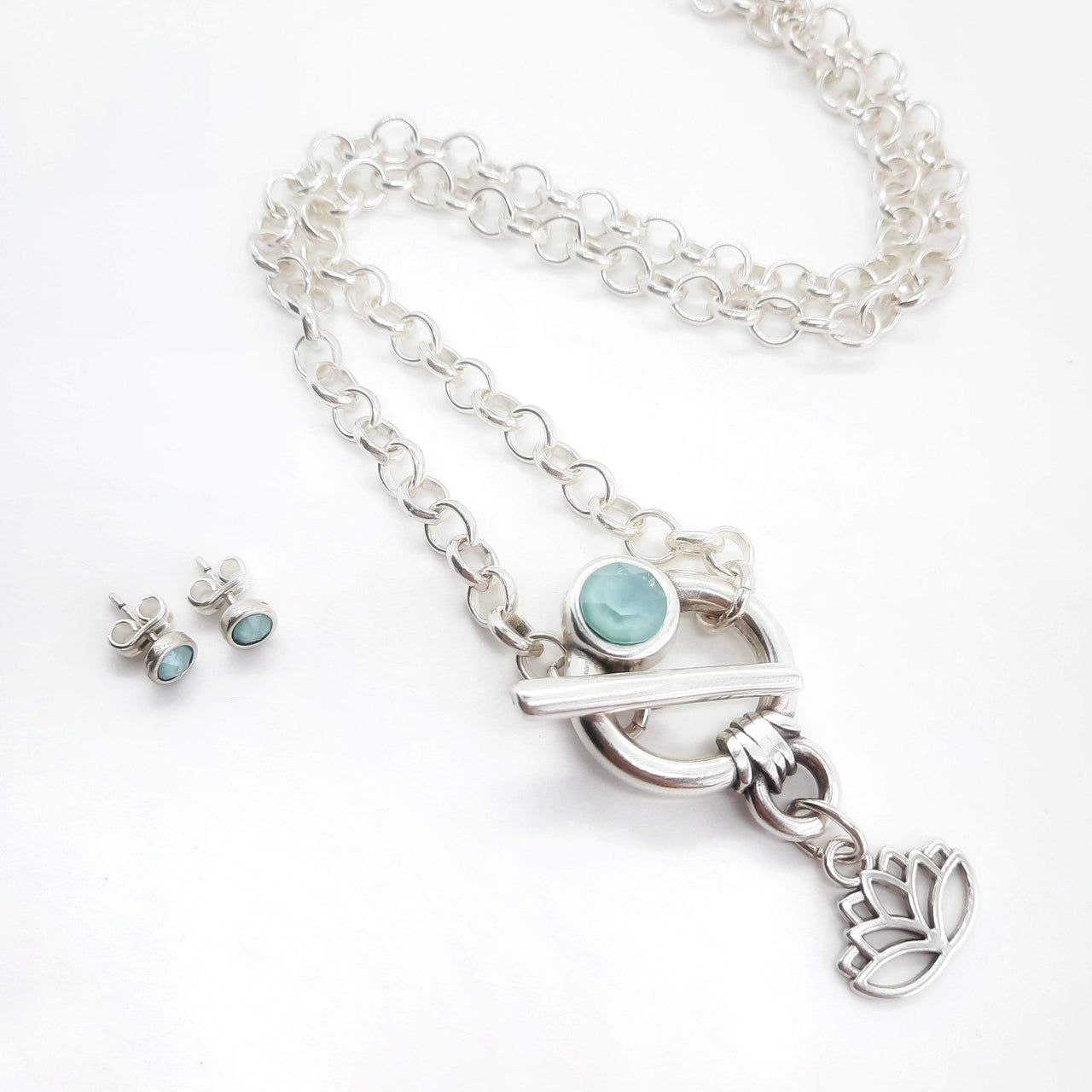 Halskette mit Lotusblume und Swarovski - Mint Shine Cercle Halskette KOOMPLIMENTS SET Halskette + Ohrstecker