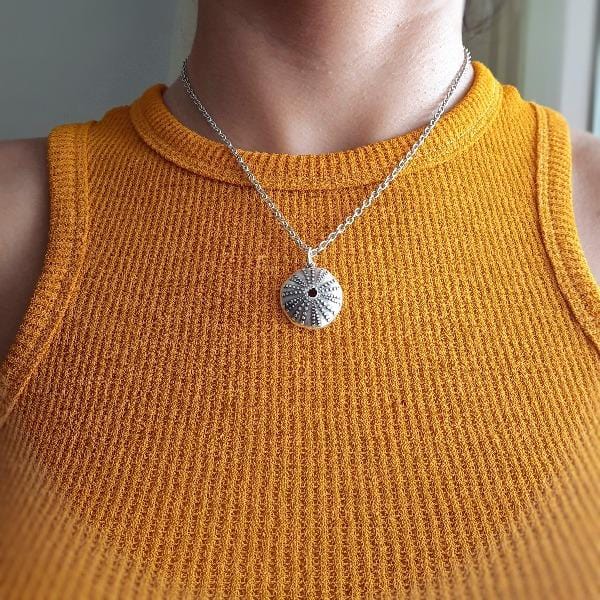 Halskette mit Muschel - Urchins Halsketten KOOMPLIMENTS