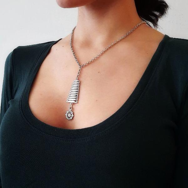 Halskette mit Schiffssteuerrad - Nautik Halsketten KOOMPLIMENTS
