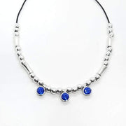 Halskette mit Silber-Perlen und blauen Kristallen - Baby Blue Cercle Halsketten KOOMPLIMENTS