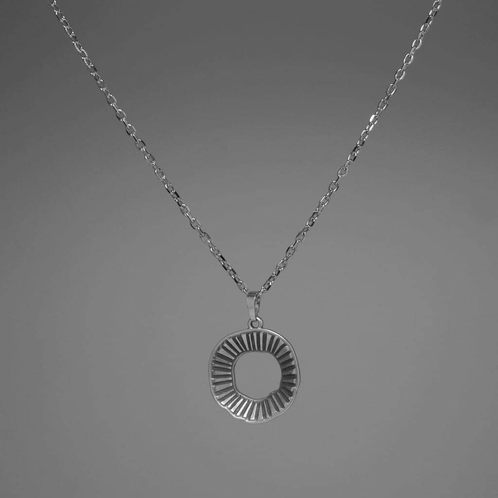 Halskette mit unregelmäßigem Kreis - ORGANIC Halsketten KOOMPLIMENTS