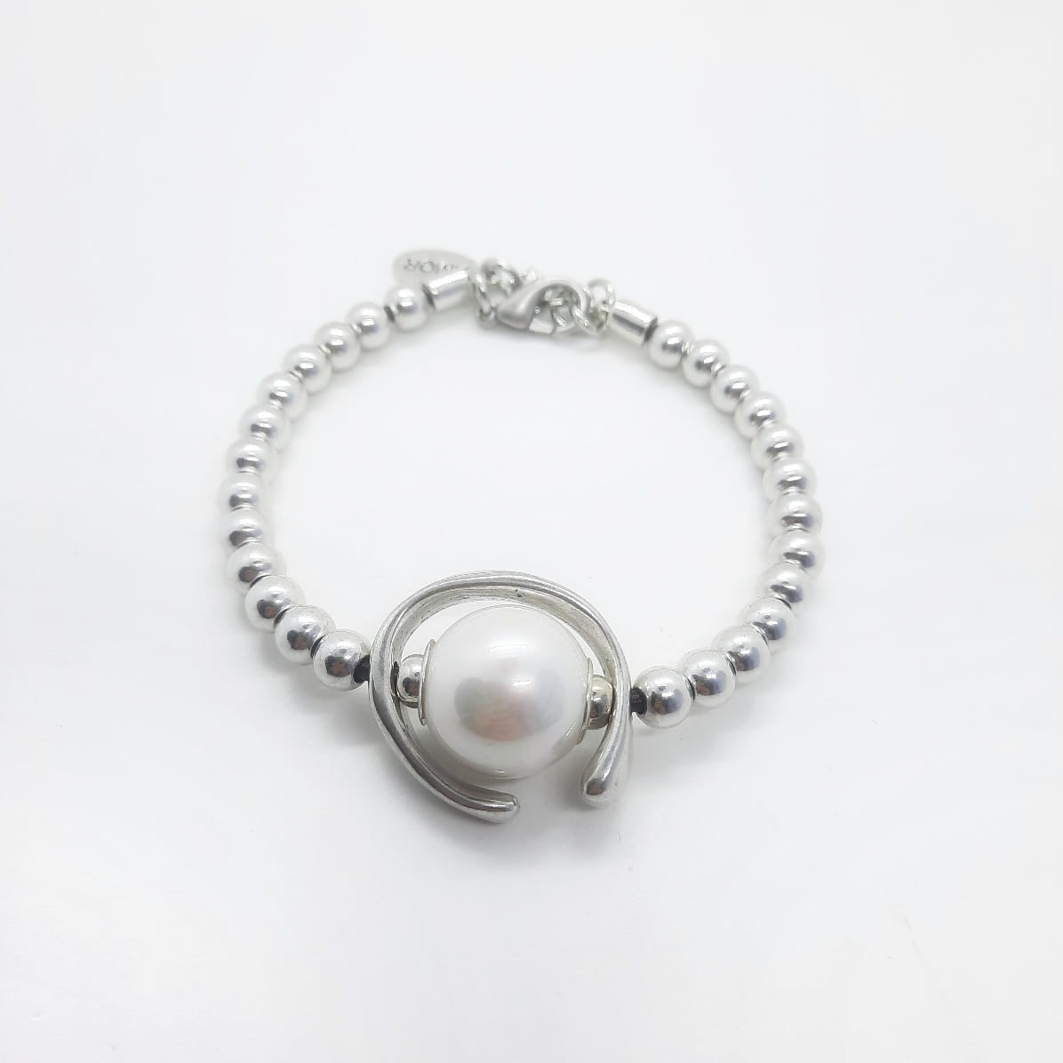 Handgemachtes Armband mit weisser Perle - Amor Armband KOOMPLIMENTS