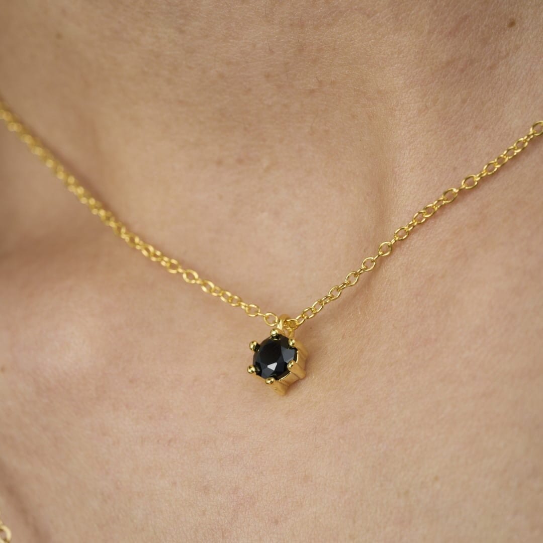 Kette Gold Solitär Kristall - Schwarzer Chaton Halsketten KOOMPLIMENTS