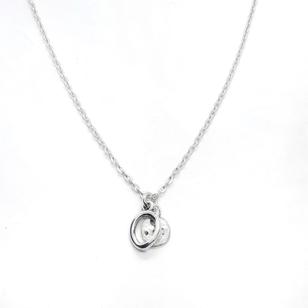 Kette mit Kreisanhänger - Kontinuität Halsketten KOOMPLIMENTS