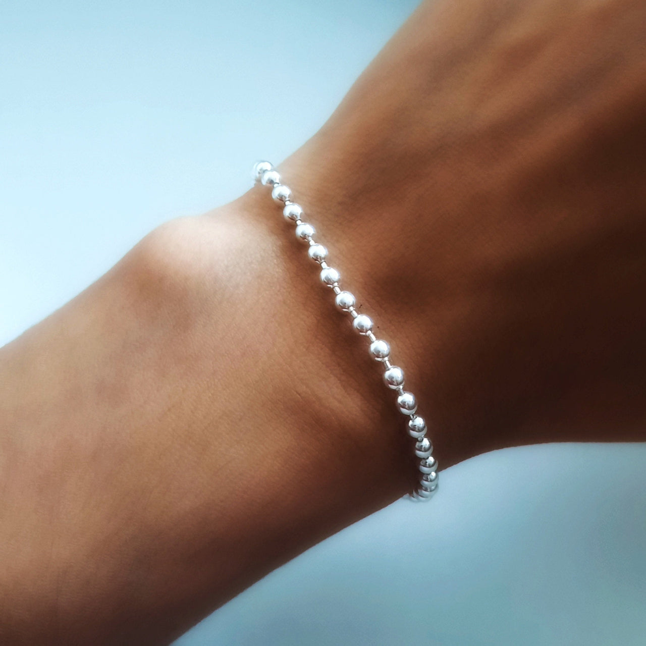 Klassisches Silber Armband mit runden Perlen - Armanda Armband KOOMPLIMENTS