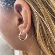 Kleine massive Creolen aus Silber Ohrringe KOOMPLIMENTS