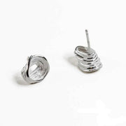 Kleine Ohrstecker mit Nestringe - Nid Ohrstecker KOOMPLIMENTS