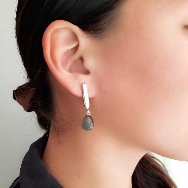 Kristall Pendel Ohrringe aus Silber- NINA Labradorit Ohrringe KOOMPLIMENTS