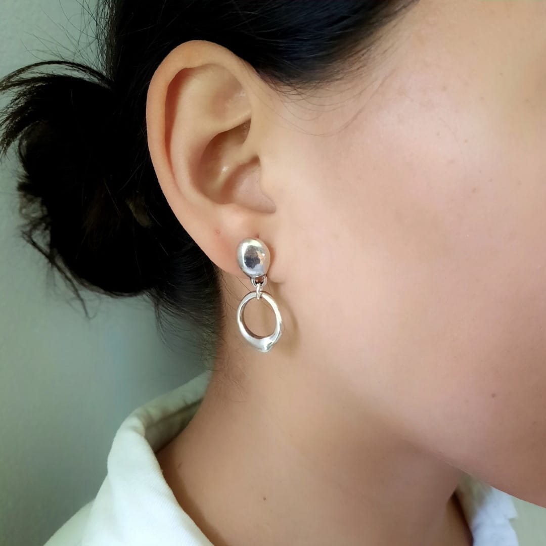 Kurze Ohrringe mit Ring Ohrringe KOOMPLIMENTS