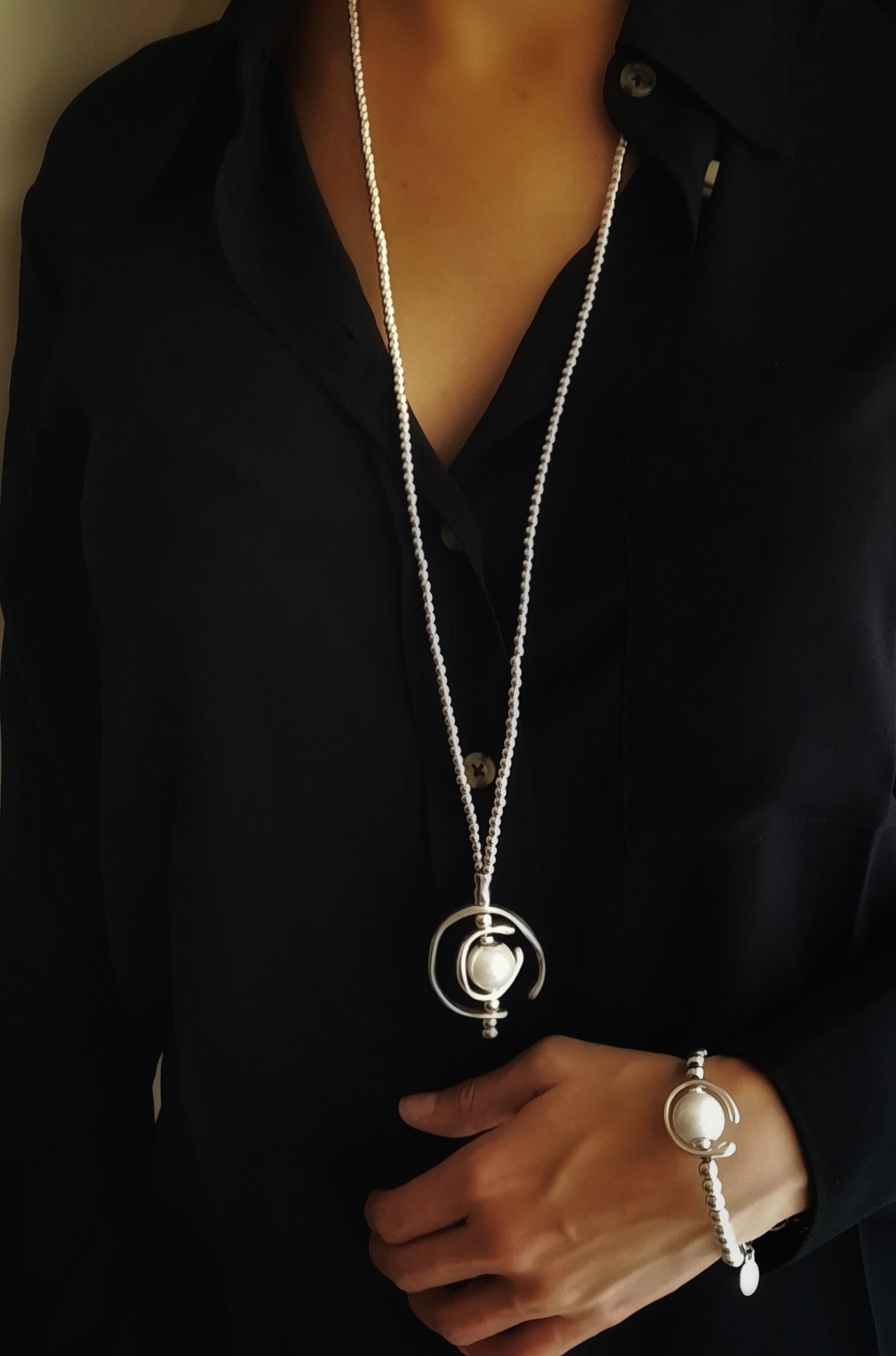 Lange Halskette mit weisser Perle - Marina Halsketten KOOMPLIMENTS