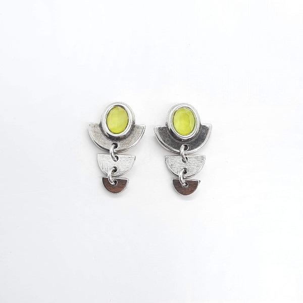 Lange Kristall Ohrstecker mit Halbkreis Anhänger - Cristal Peridot Ohrstecker KOOMPLIMENTS