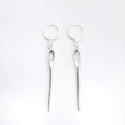 Lange nadelförmige Ohrringe aus Silber - Needle Ohrringe KOOMPLIMENTS