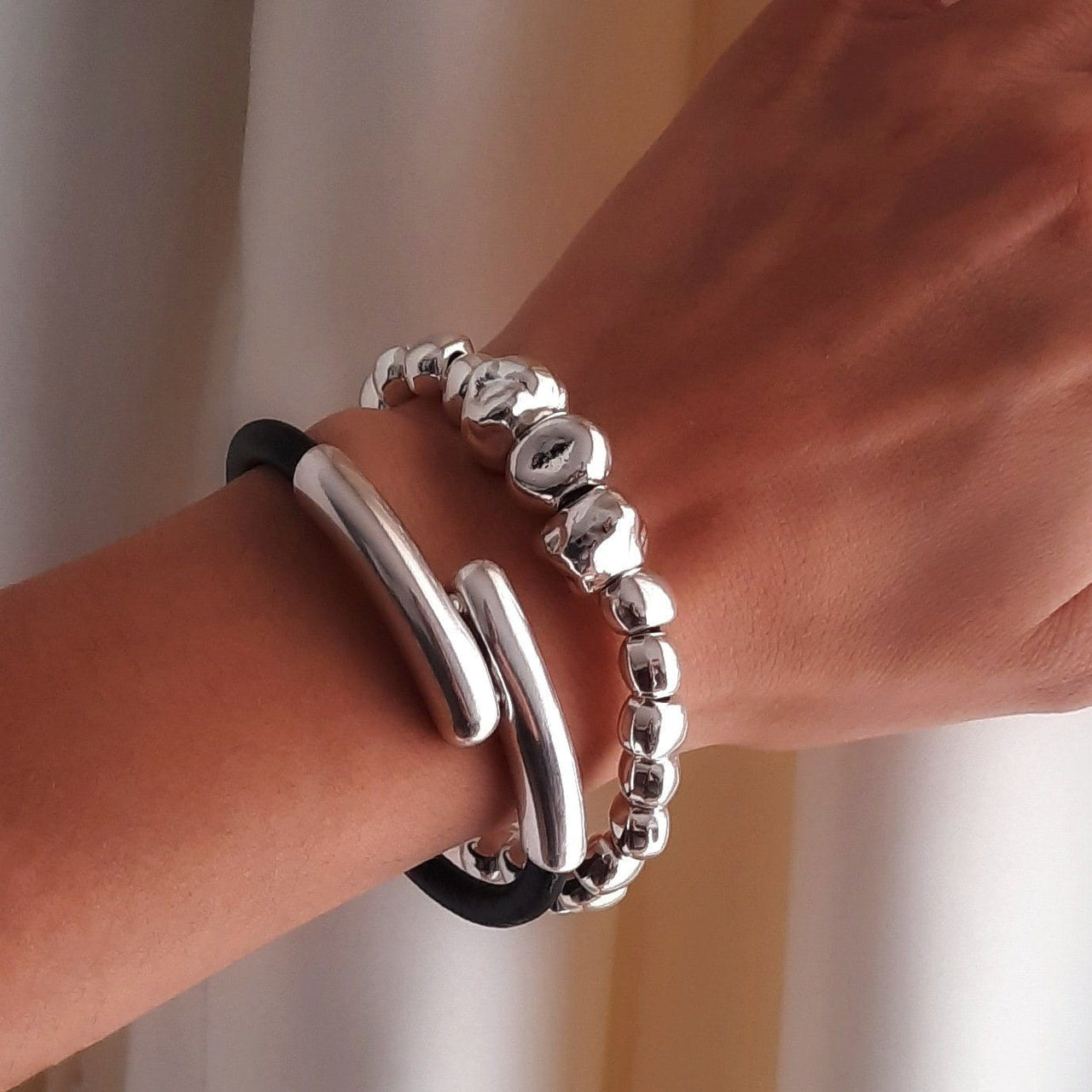 Lederarmband mit magnetischem Verschluss - Magnetica Armband KOOMPLIMENTS