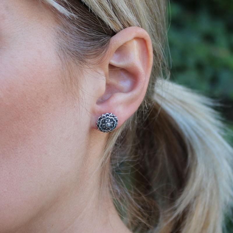 Mandala Style Ohrstecker Silber in Blumenform Ohrstecker KOOMPLIMENTS