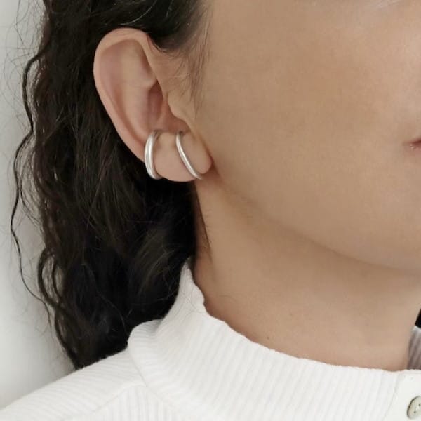 Matt silber Ohrmanschette Ohrstecker KOOMPLIMENTS