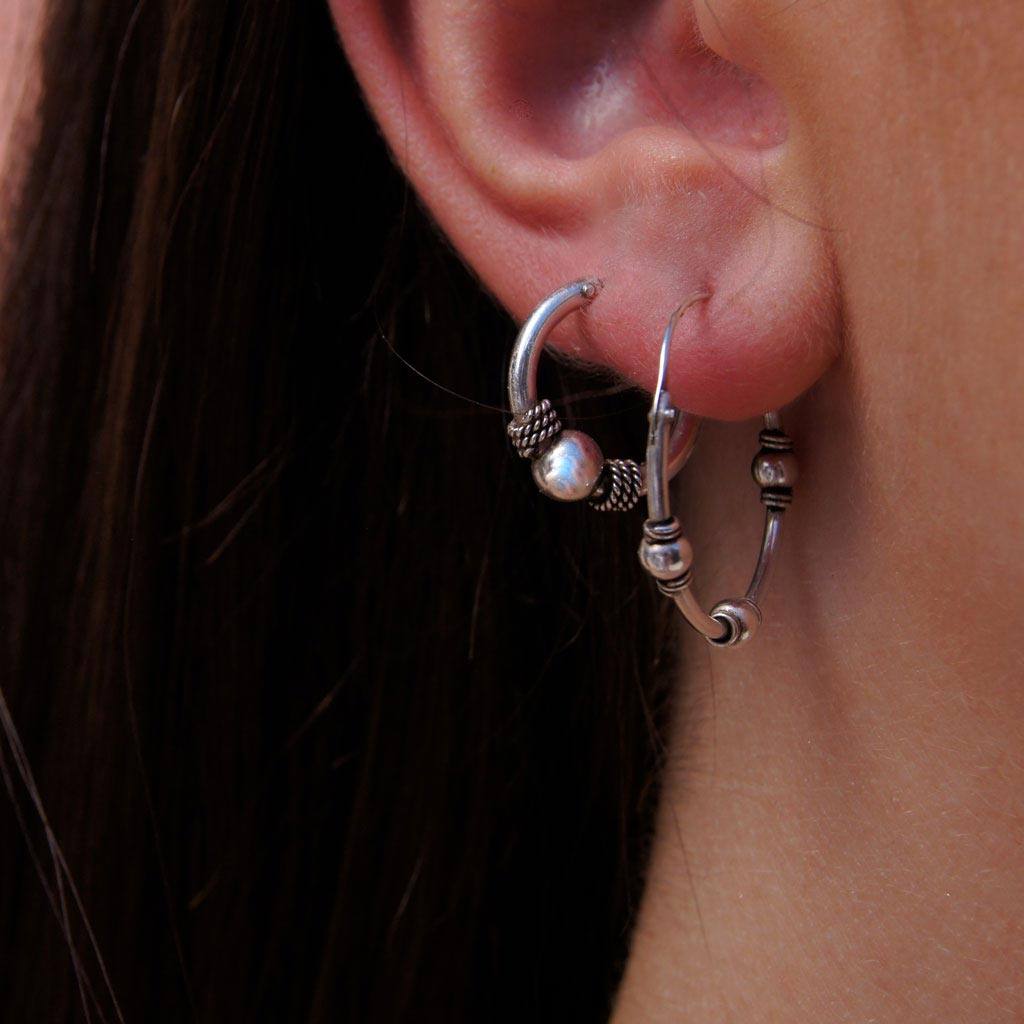 Mini Boho Creolen aus Silber- Tradition Ohrringe KOOMPLIMENTS