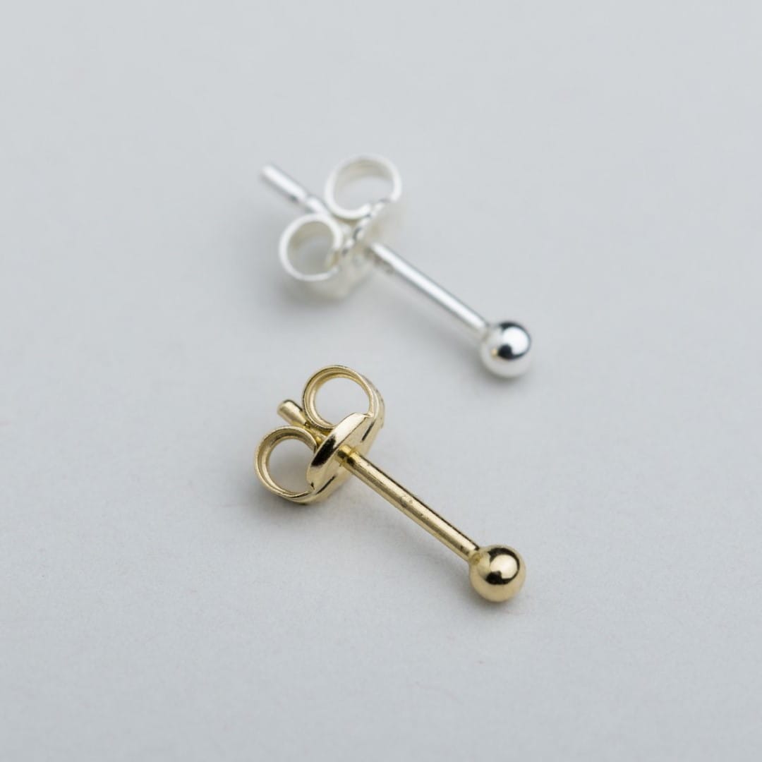 Mini Ohrstecker aus Silber Kugel - Nur 1 Knopfohrring Ohrstecker KOOMPLIMENTS