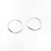 Minimalistische Silber Creolen 2.5 cm - Moda Ohrringe KOOMPLIMENTS