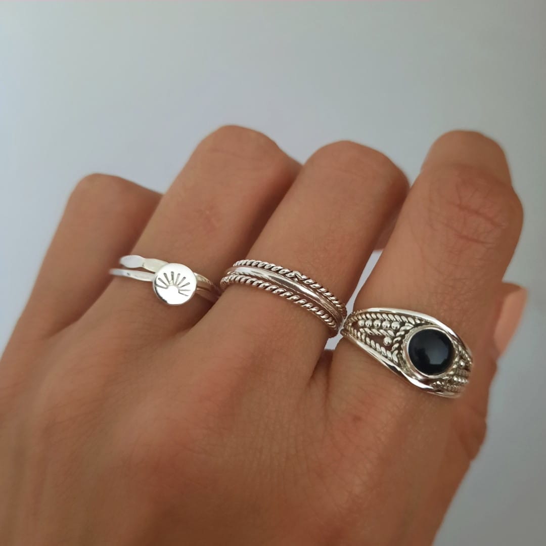Minimalistischer feiner Silber Ring mit Sunset Symbol der Sonne Ringe KOOMPLIMENTS
