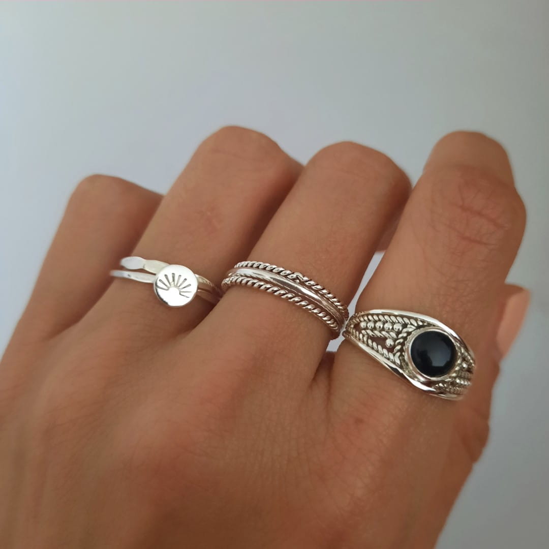 Minimalistischer feiner Silber Ring mit Sunset Symbol der Sonne Ringe KOOMPLIMENTS 