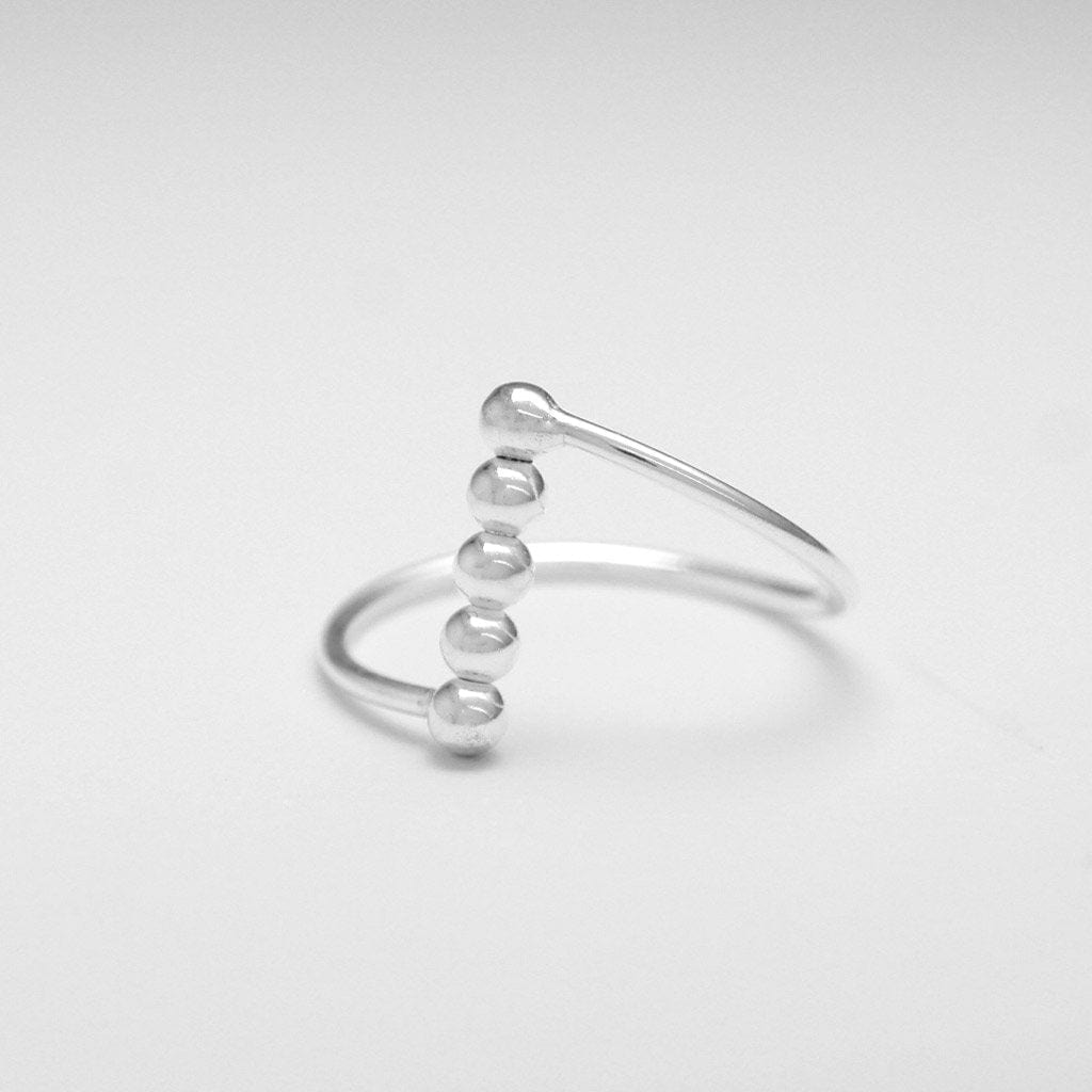 Minimalistischer Ring aus Silber - Kugeln Ringe KOOMPLIMENTS