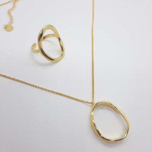Moderner Ring ovaler Kreis Gold - Cosmos Ringe KOOMPLIMENTS