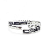 Modischer Armreif aus Silber mit Steinen - Hugs Armband KOOMPLIMENTS