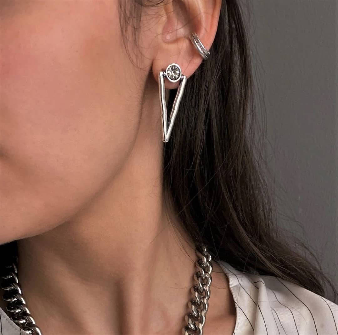 Ohrstecker Dreieck mit Kristall in Diamantfarbe - Valkyrie Ohrringe KOOMPLIMENTS