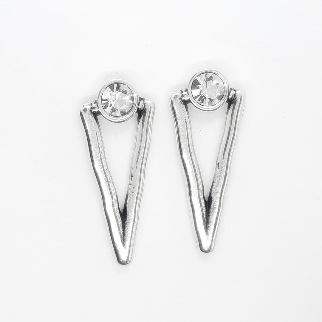 Ohrstecker Dreieck mit Kristall in Diamantfarbe - Valkyrie Ohrringe KOOMPLIMENTS