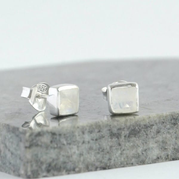 Ohrstecker Raute mit Mondstein - Himmlischer Regenbogen Ohrstecker KOOMPLIMENTS