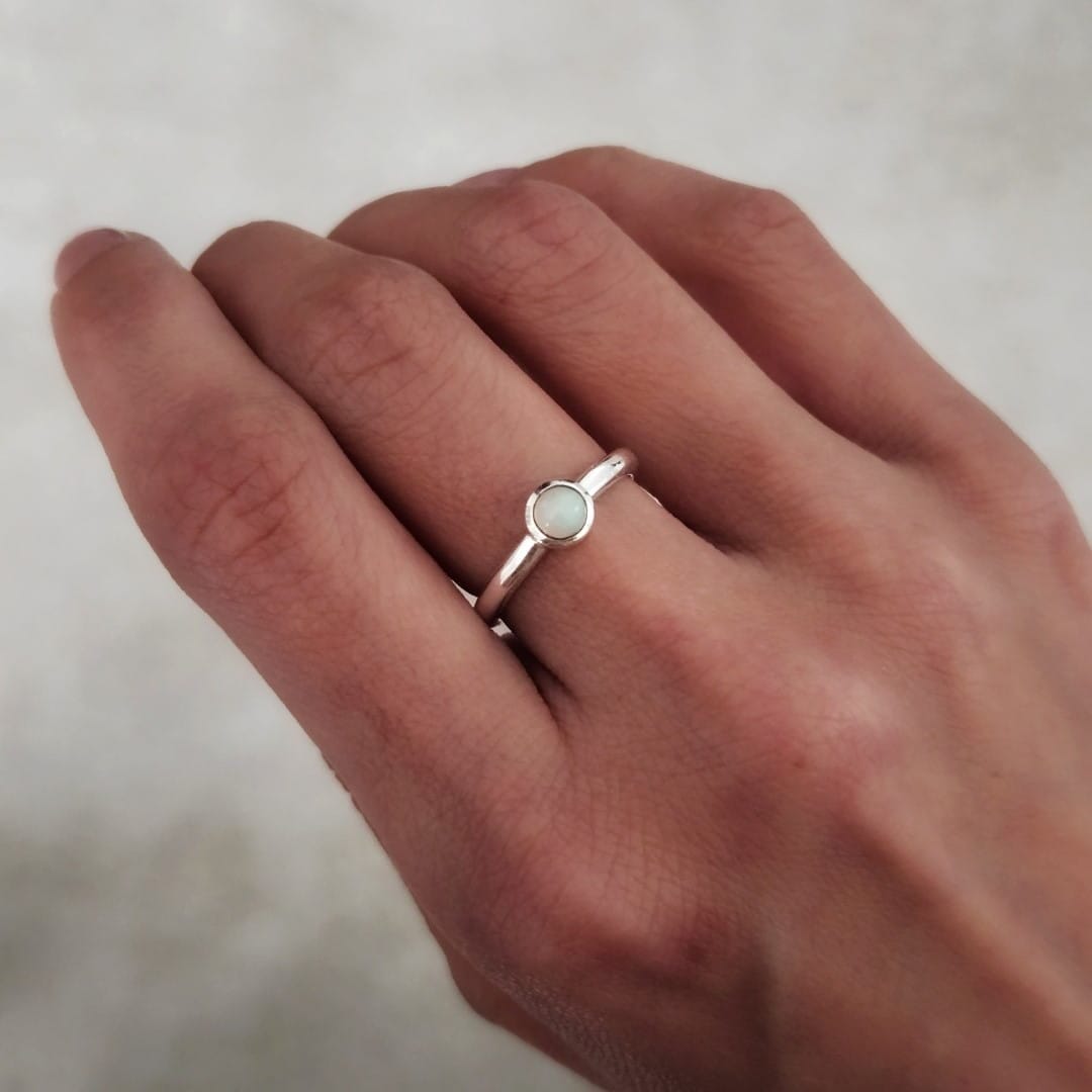 Opal Ring aus Silber Ringe KOOMPLIMENTS