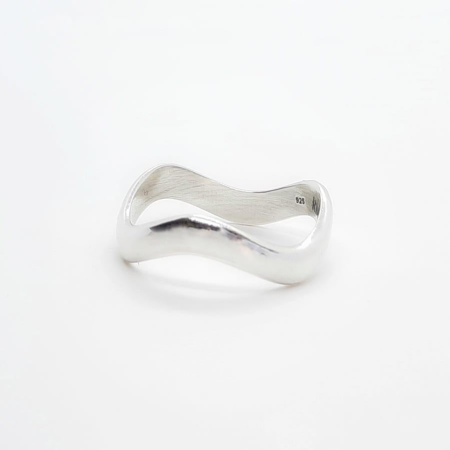 Ring aus echtem Silber wellenförmig Ringe KOOMPLIMENTS 