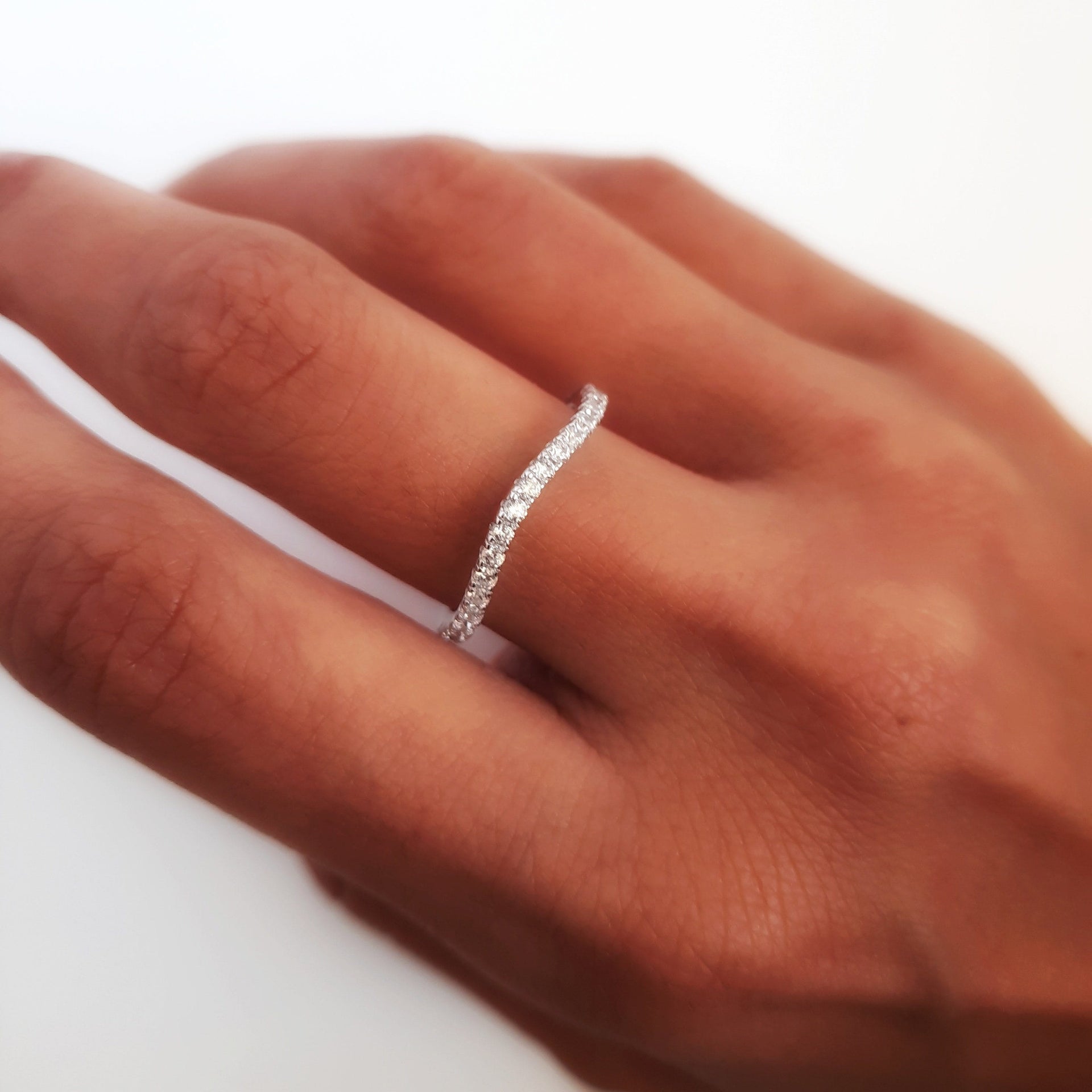 Ring aus Silber mit Zirkonien - Curvy Ringe KOOMPLIMENTS