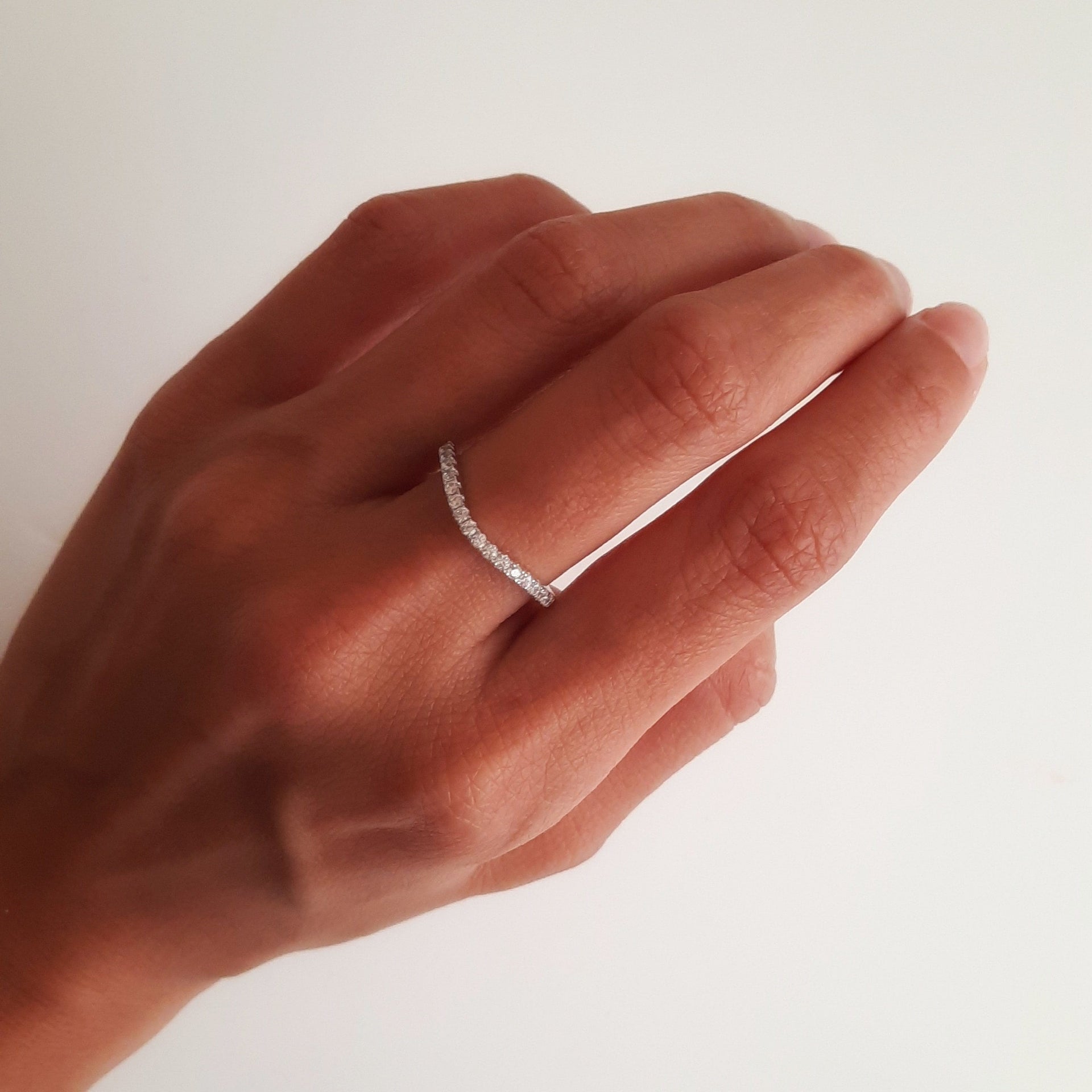 Ring aus Silber mit Zirkonien - Curvy Ringe KOOMPLIMENTS