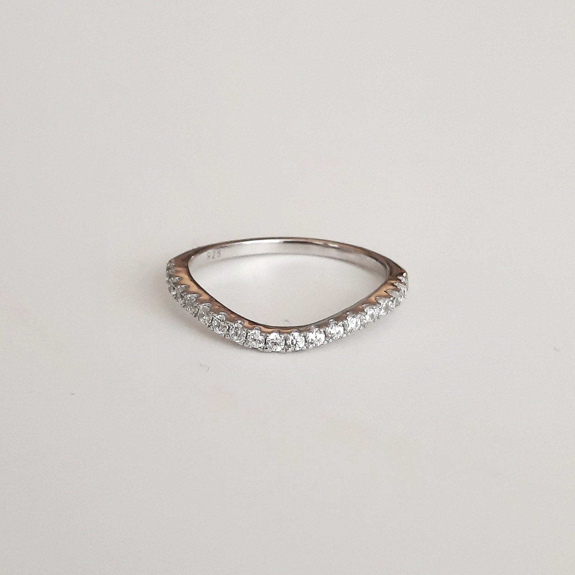 Ring aus Silber mit Zirkonien - Curvy Ringe KOOMPLIMENTS